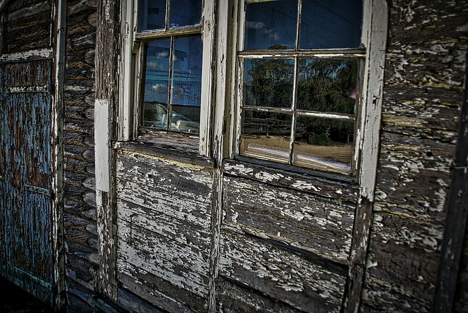 window, tattered, peeling, paintwork, rustic, weathered, aged HD wallpaper