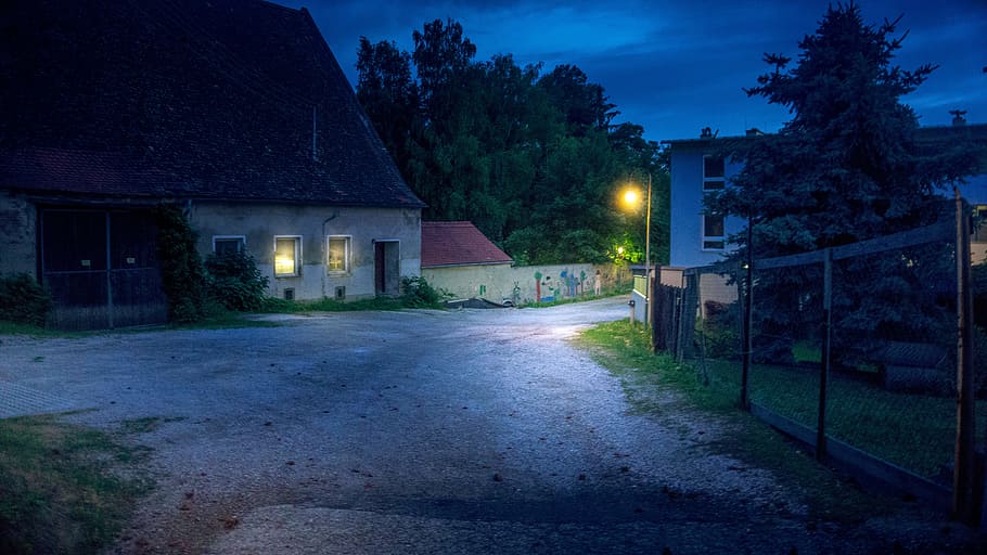 white painted house near black fence, evening, road, atmosphere HD wallpaper