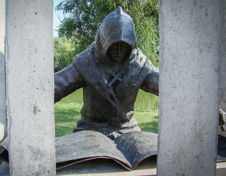 black metal man figure near tree, scribe, writer, statue, anonímusz HD wallpaper