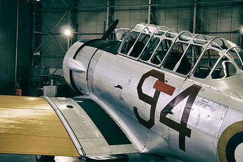 Photo of an old retro aeroplane, image captured at Duxford Air Museum, England HD wallpaper