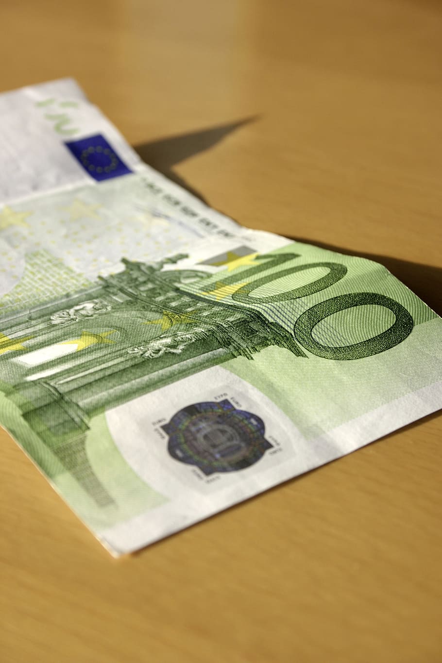 One of the World's Oldest Banks Is Issuing a Euro Stablecoin on Stellar -  CoinDesk