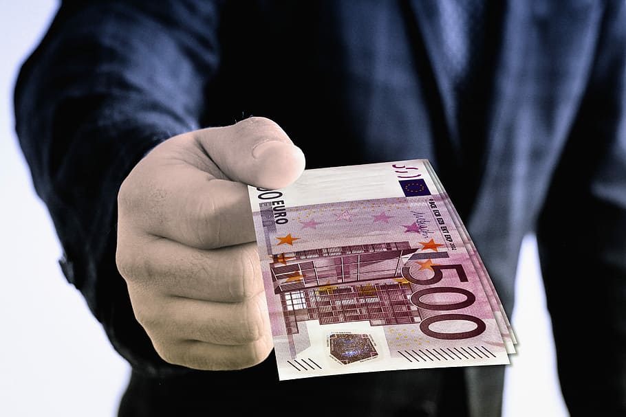 person holding 500 euro banknote, gift, hand, keep, give, present HD wallpaper