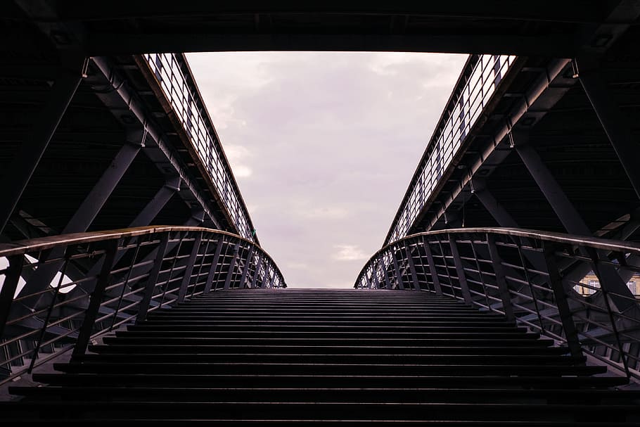 stairs going up outdoor during daytime, low angle photography of concrete stairs during daytime HD wallpaper