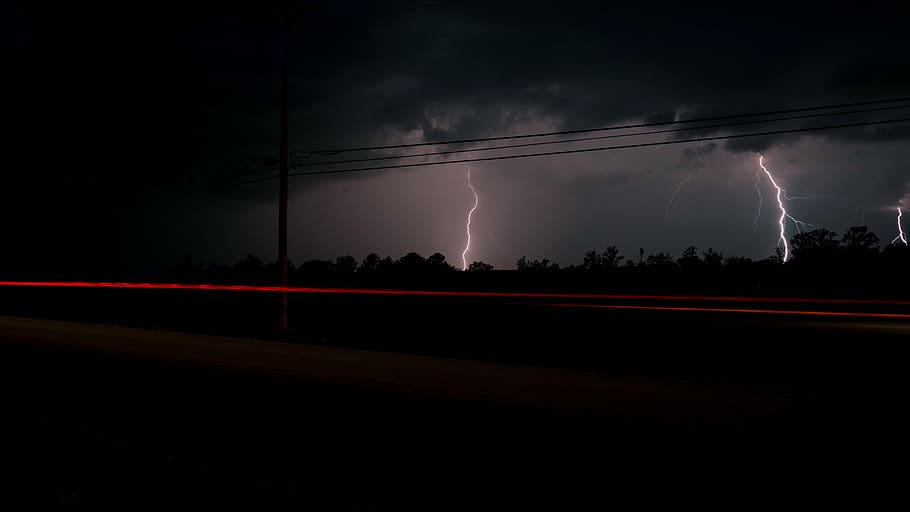lightning and thunder at night time, clouds, lightning strike HD wallpaper