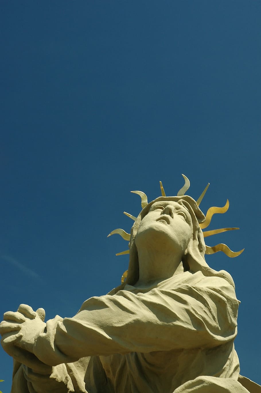 sky, sun, blue, statue, sculpture, pray, praying, shadow, fold HD wallpaper