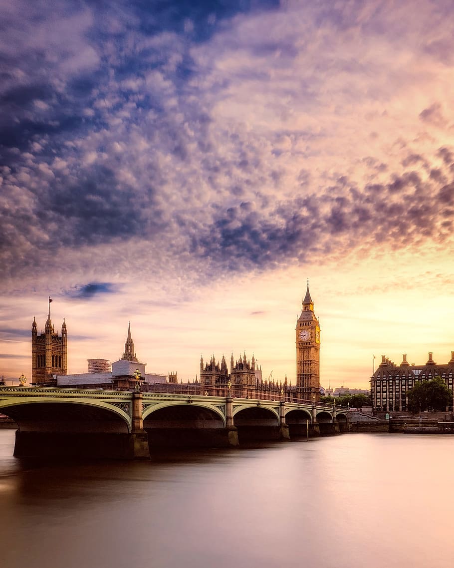 sea, city, dawn, sky, big ben, bridge, clock tower, clouds, cloudy HD wallpaper
