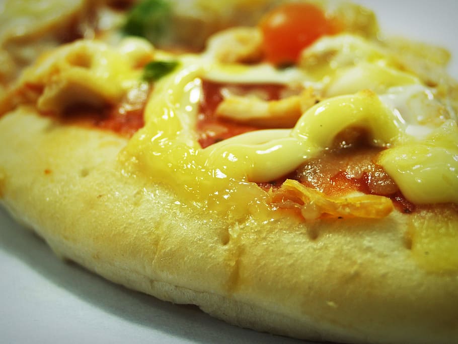 bread, food, pizza, meal, baked, cheese, close -up, cooking, crust HD wallpaper
