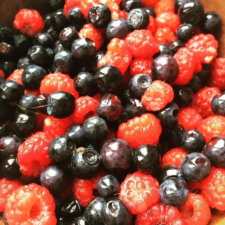 Berry, Raspberry, Blueberry, fruit, food, berry Fruit, red HD wallpaper