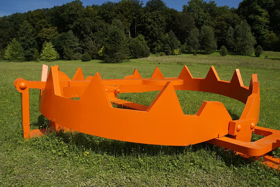 orange animal trap on green grass during daytime, bear trap HD wallpaper