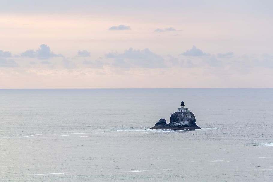 lighthouse in the middle of the sea, water, nature, coastline HD wallpaper