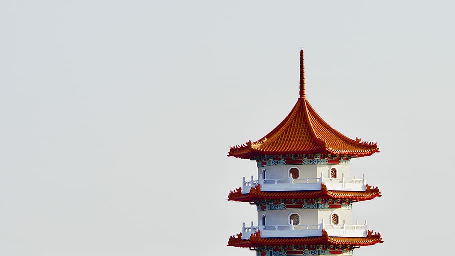 architectural photography of red and white concrete structure HD wallpaper