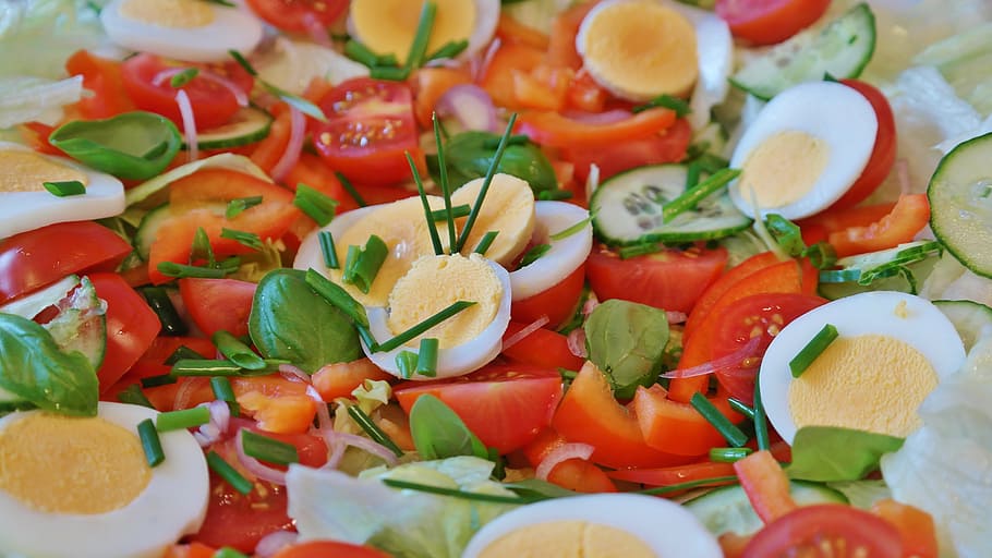 boiled egg with tomatoes and cucumbers, salad, mixed, iceberg lettuce HD wallpaper