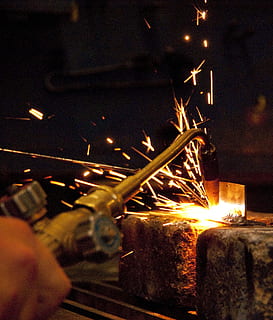 person cutting metal using cutting torch, Weld, Welder, Training HD wallpaper