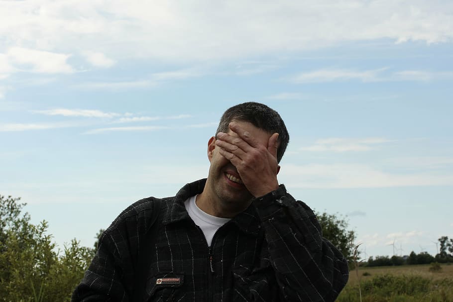 man covering his face, embarrassing, embarrassed, scared, flash of genius HD wallpaper