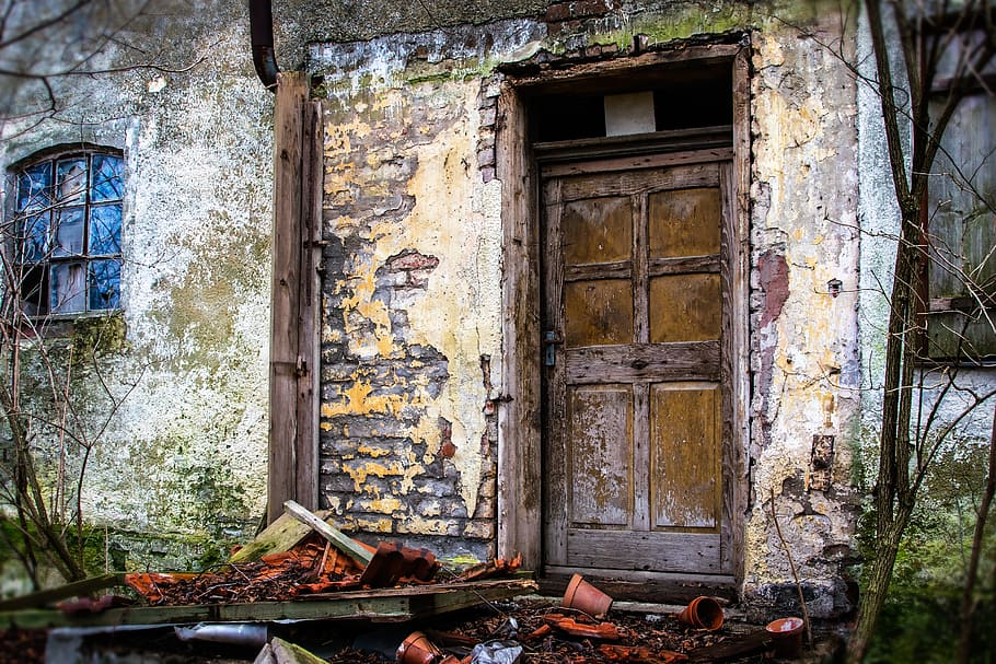brown wooden door, input, house entrance, lost places, abandoned place, HD wallpaper