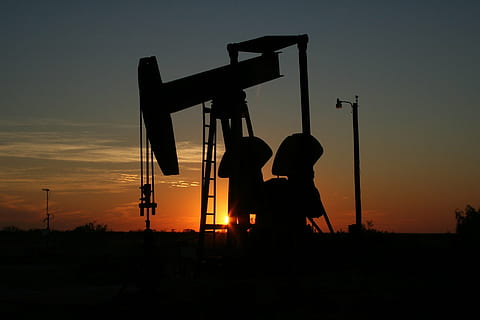 silhouette of crane during sunset, oil, monahans, texas, west texas HD wallpaper