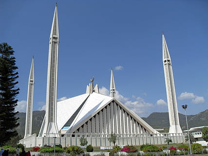 Elevation view of the Shah Faisal Masjid in Islamabad, Pakistan HD wallpaper