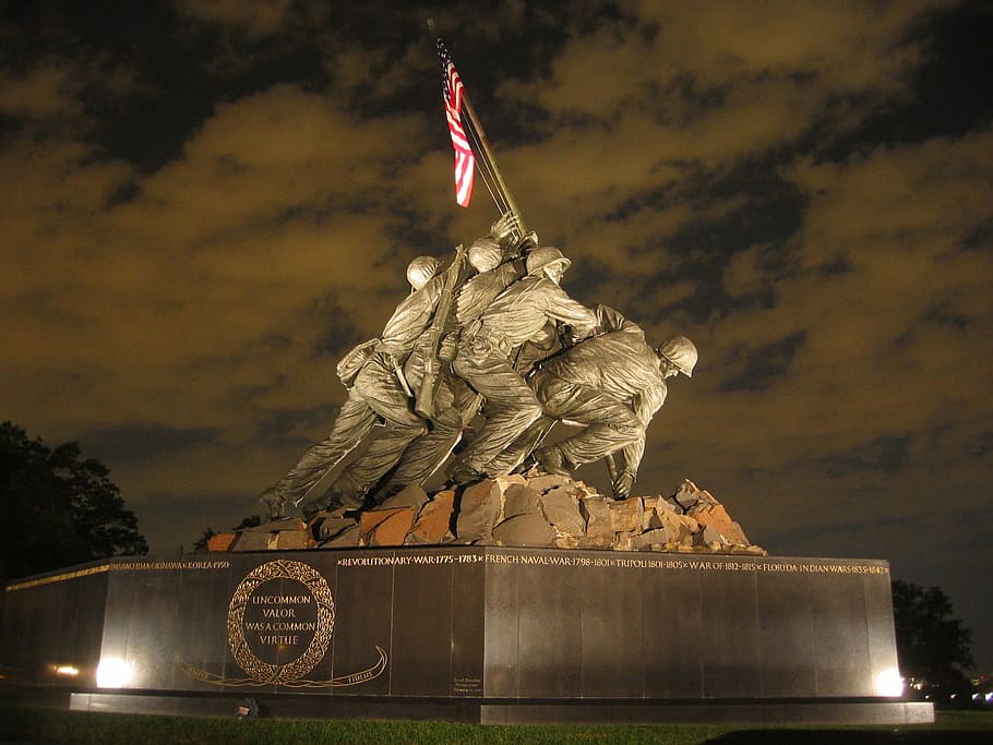 U.S. Marine Corps War Memorial of Iwo Jima, photos, monument