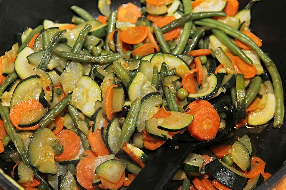 vegetable stew dish, vegetables, pan, vegetable pan, beans HD wallpaper