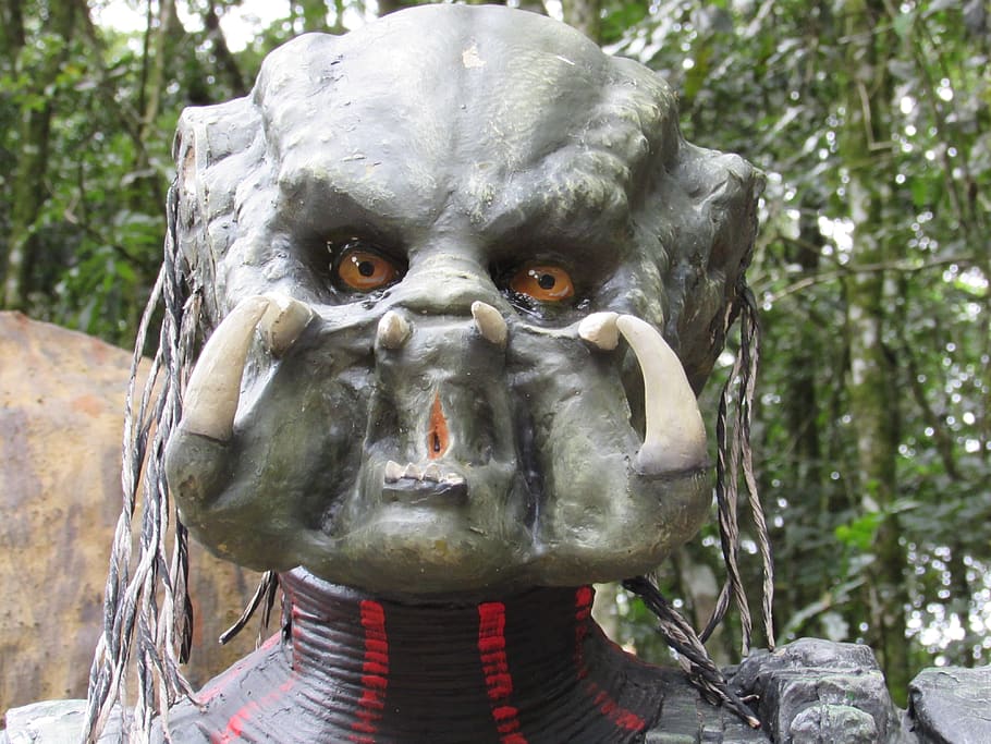 predator, monster, alien, character, statue, horror, sculpture HD wallpaper