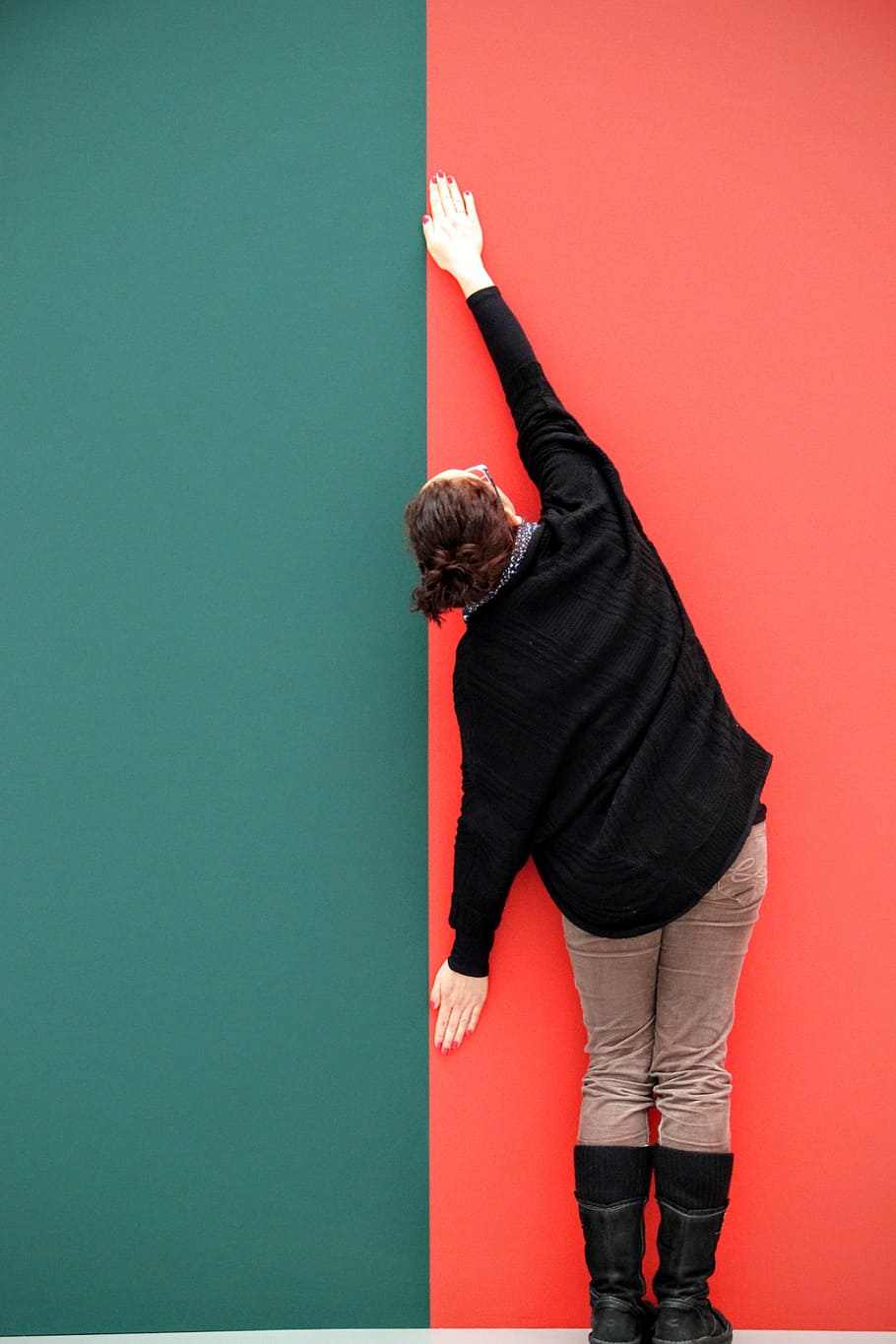 Background, Wallpaper, Red, Green, Woman, lines, center line HD wallpaper