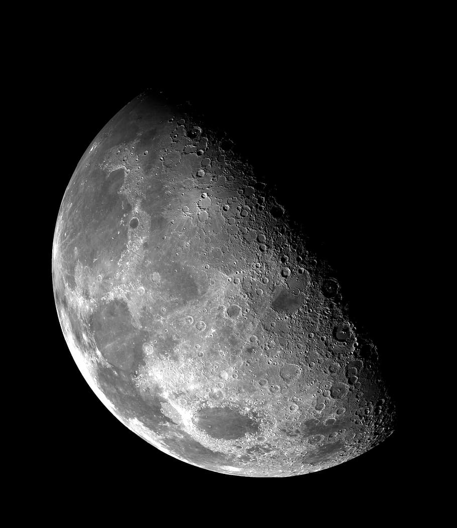 half-moon digital wallpaper, closeup, photo, dark, night, planet