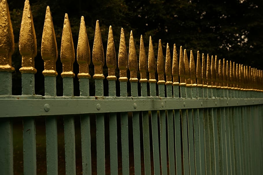 fence, great, gold, close, limit, iron, metal, no people, day HD wallpaper