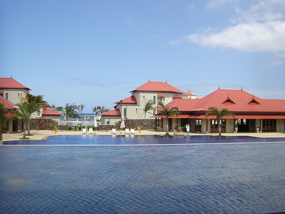 white and red concrete house at daytime, Mauritius, Hotel, Pool HD wallpaper