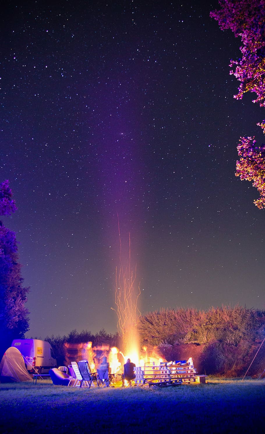 campfire, starry sky, night, night sky, night photograph, long exposure HD wallpaper