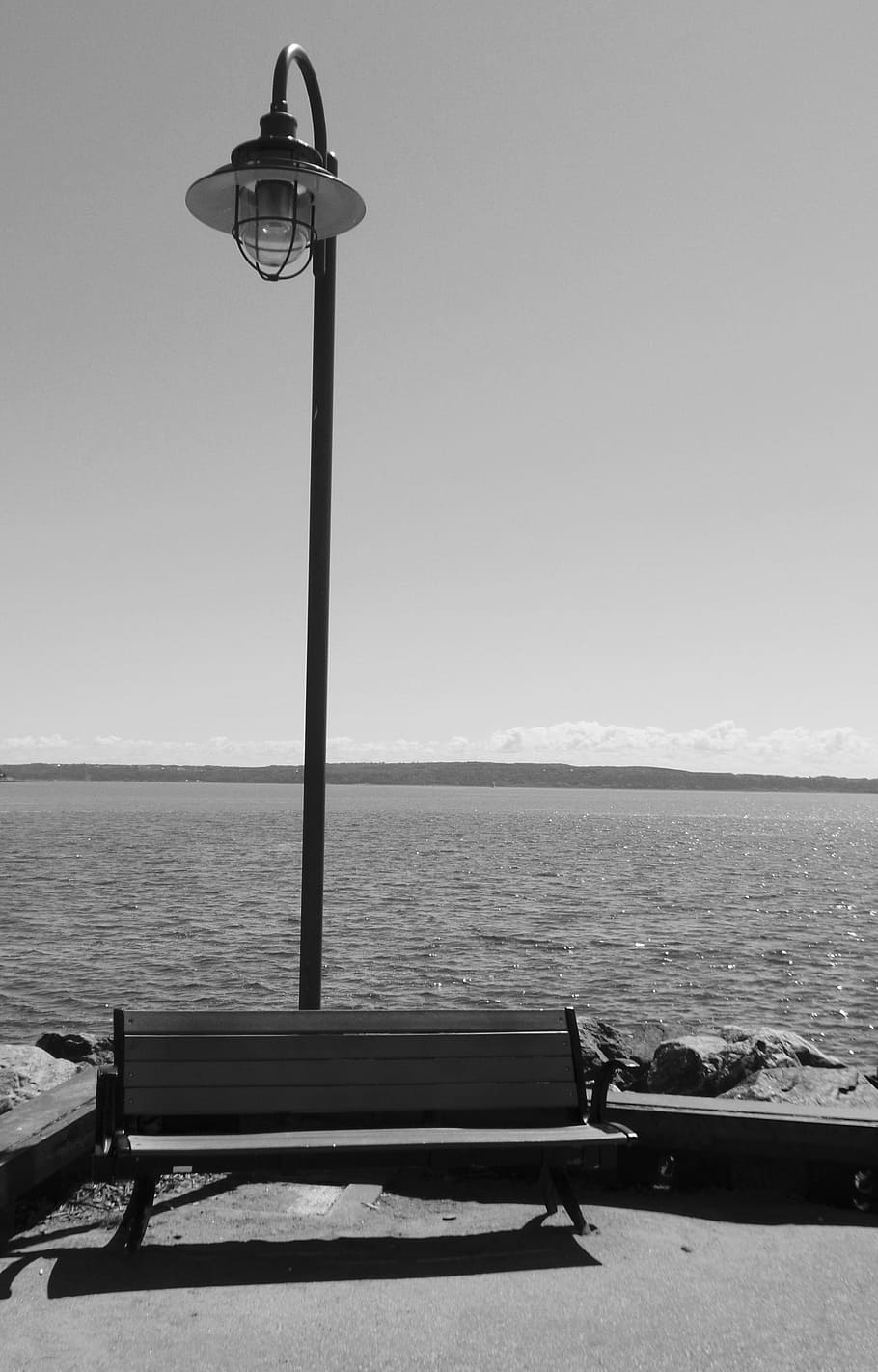 calm, river, relaxation, black And White, sea, water, lighting equipment HD wallpaper