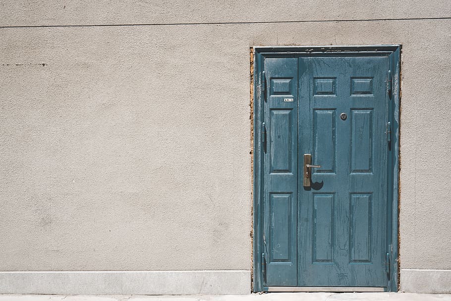 closed door and white painted wall, blue wooden 6-panel door HD wallpaper