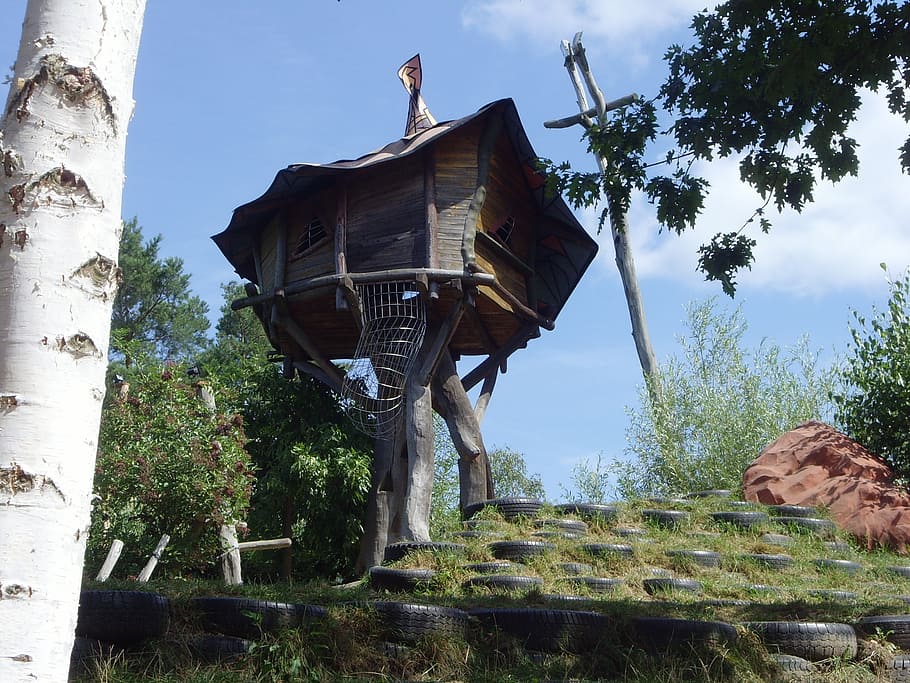 brown tree house, treehouse, theme park, observation tower HD wallpaper