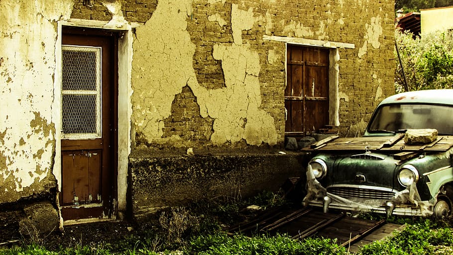 classic green vehicle parked near brown concrete house, old house, HD wallpaper