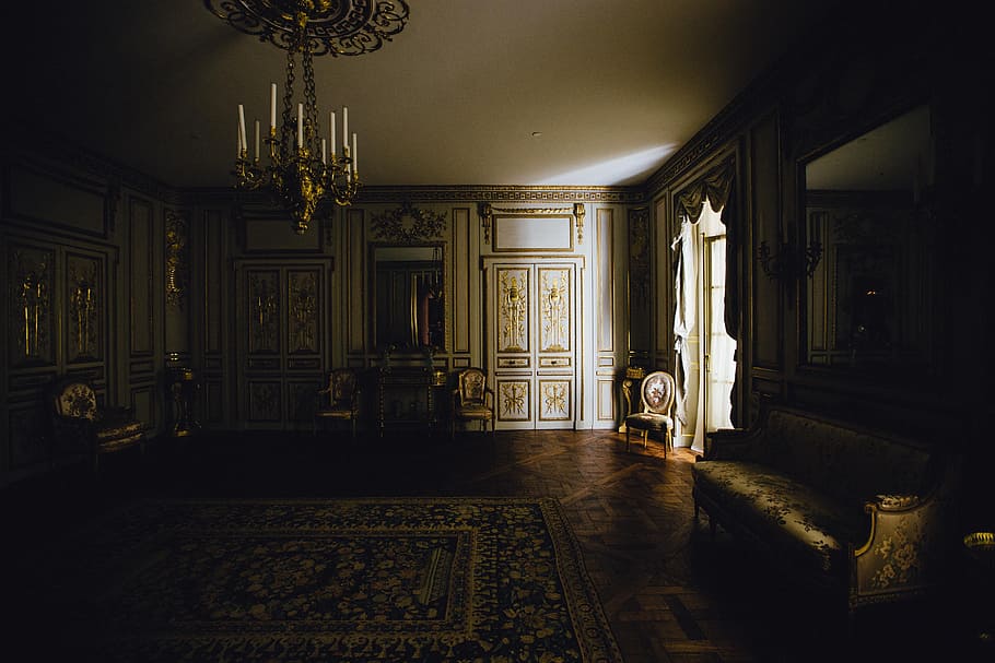 area rug on brown parquet inside dark room, chandelier, dim, interior, HD wallpaper
