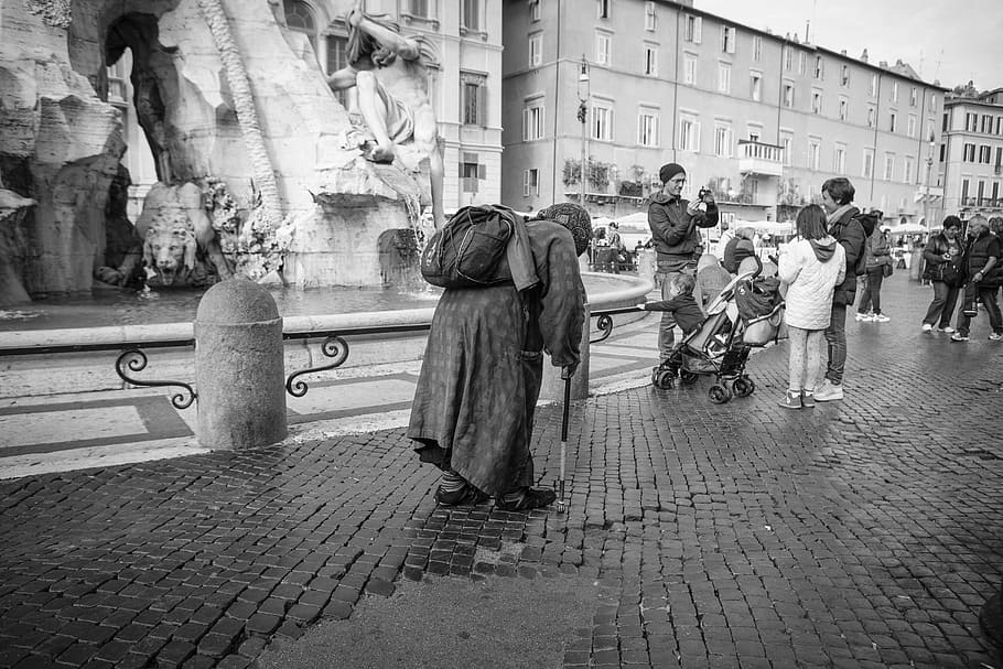 piazza navona, rome, italy, street, people, beggar, architecture