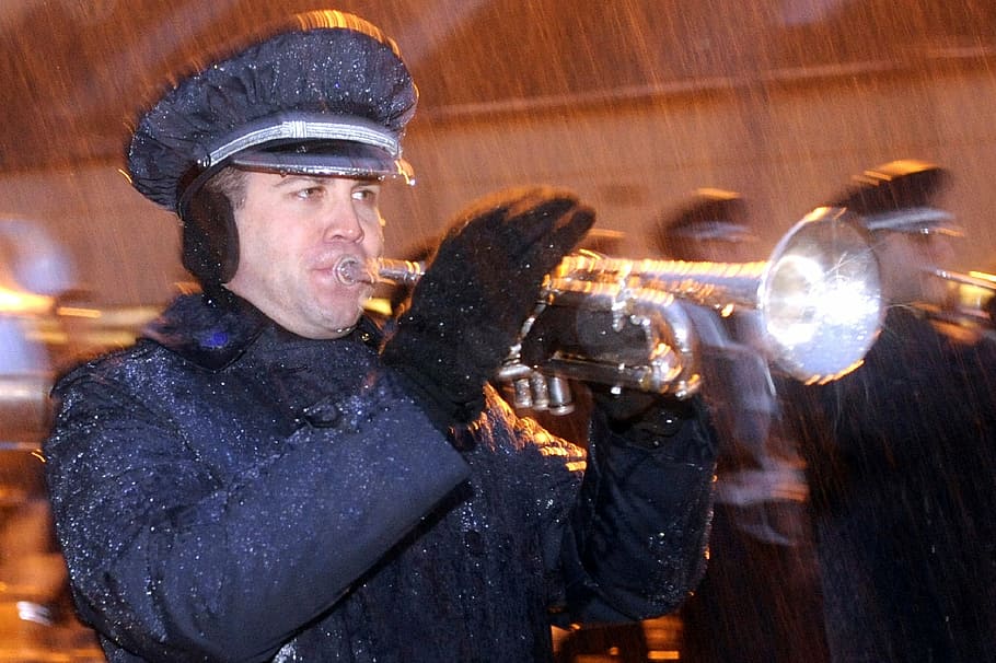 musician, marching, rain, performance, brass, trumpet, instrument HD wallpaper