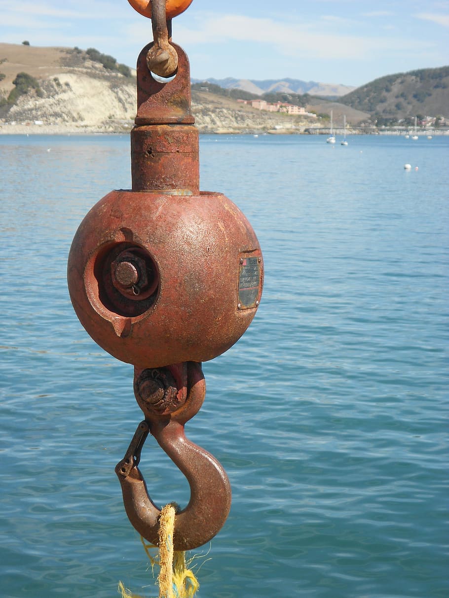 ship, hook, weight, pier, water, metal, sea, day, nature, rusty HD wallpaper