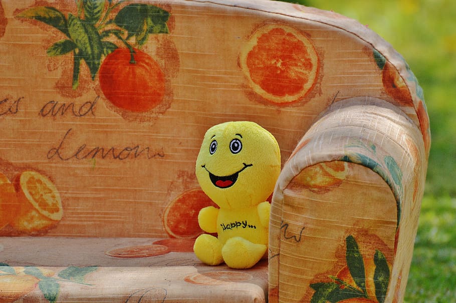 smiley, laugh, sofa, couch, funny, emoticon, emotion, yellow HD wallpaper