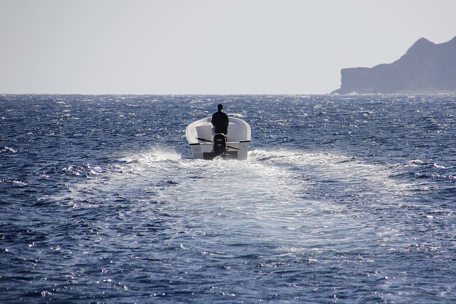 Boot, Water, Drive, Alone, sea, horizon over water, clear sky HD wallpaper