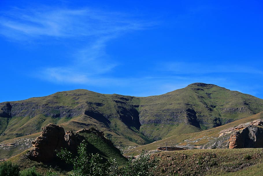 Mountain With Saddle Back Shape, mountains, rugged, rocks, peaks HD wallpaper