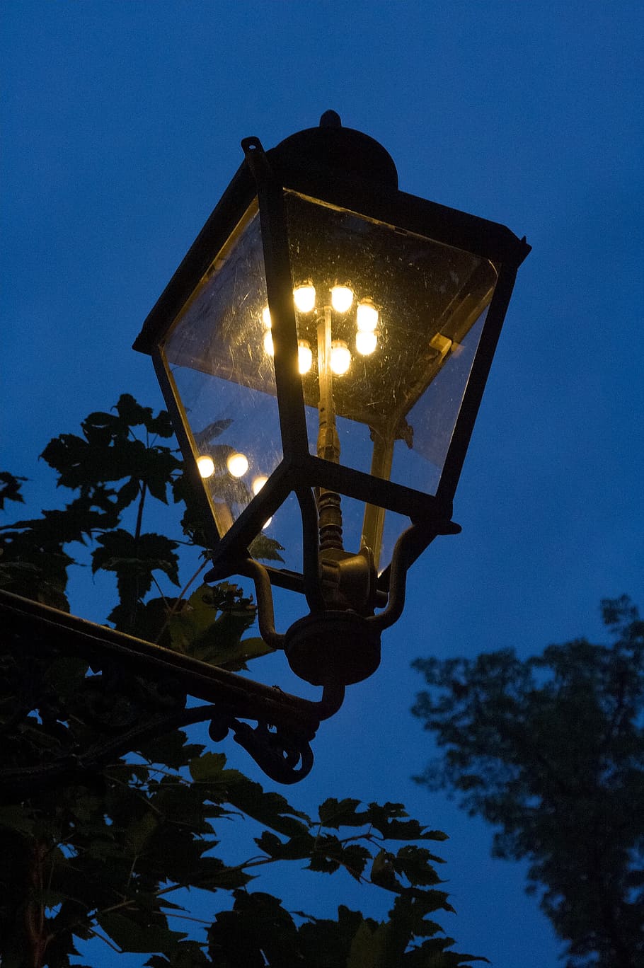 lantern, old, light, evening, blue, twilight, sky, lighting equipment HD wallpaper