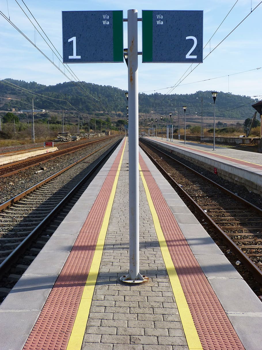 platform, station, via, train, railway, transportation, rail transportation HD wallpaper