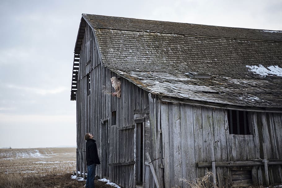 outdoor, people, man, guy, alone, old, house, hut, architecture HD wallpaper