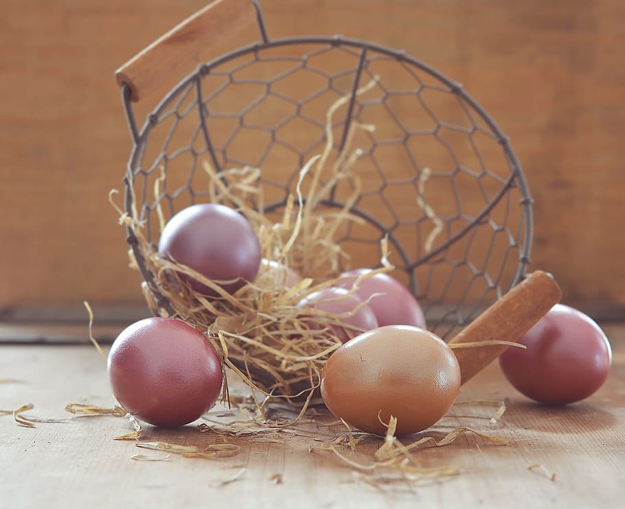 organic eggs beside basket, easter eggs, colorful, colored HD wallpaper