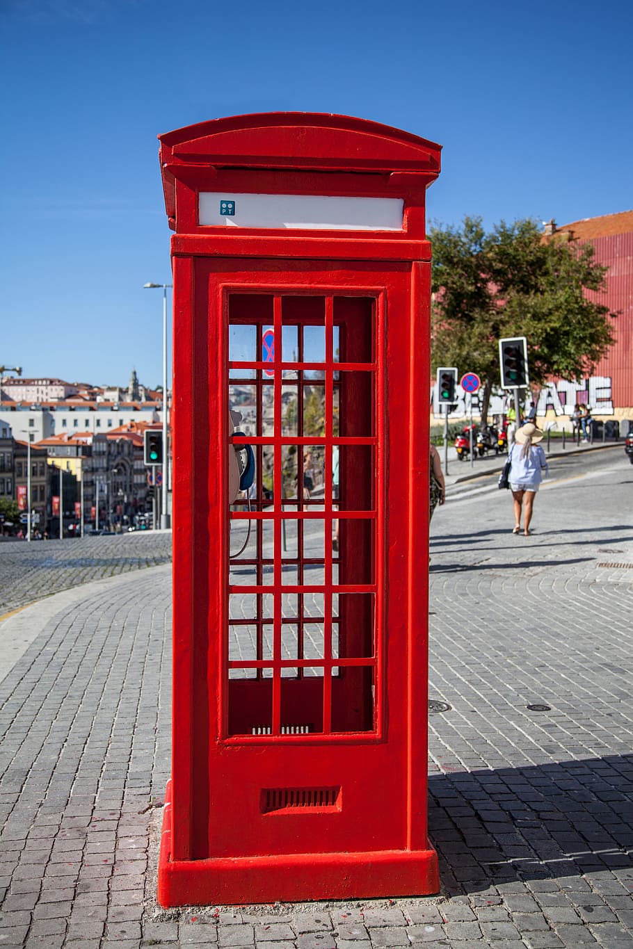 booth, red, blue, air, colorful, telephone, phone booth, telefoonhok HD wallpaper