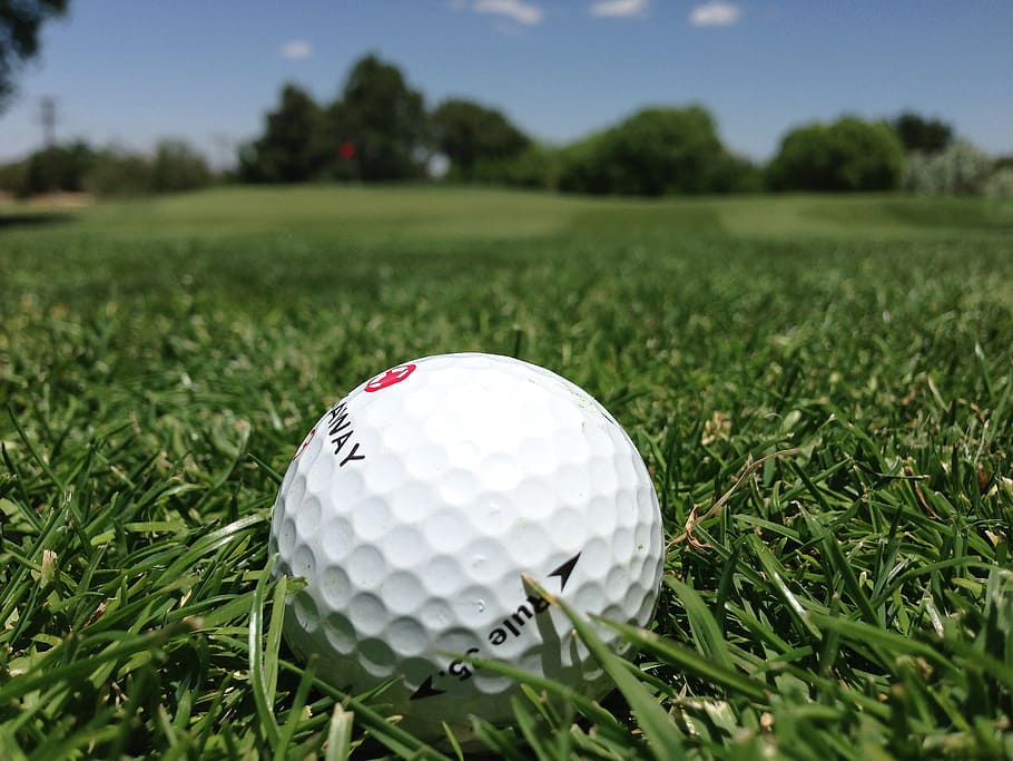 golf ball on green grass field, sport, golf Course, outdoors HD wallpaper
