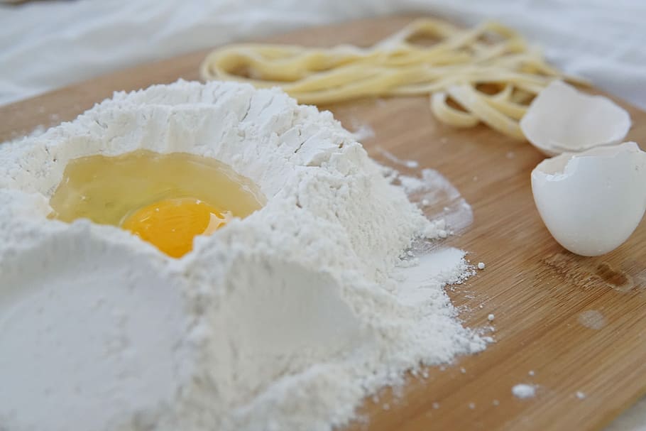 flour with egg, flour and egg on table, pasta, baking, food, food and drink HD wallpaper