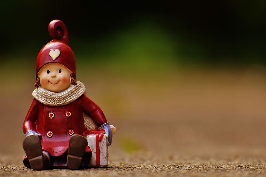 boy holding box figurine, Figure, Heart, Winter, Christmas HD wallpaper