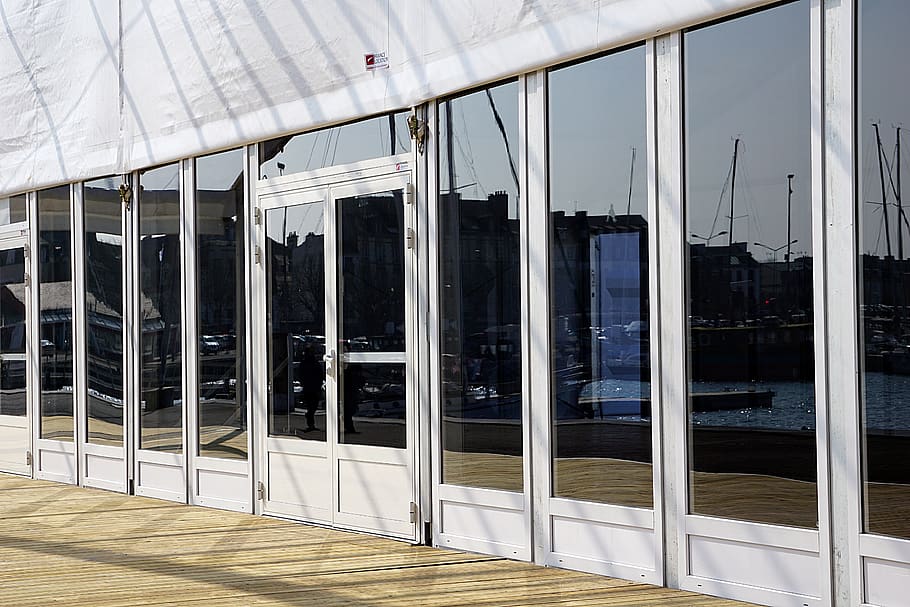 glass, reflections, architecture, mirror effect, showcase, ice HD wallpaper