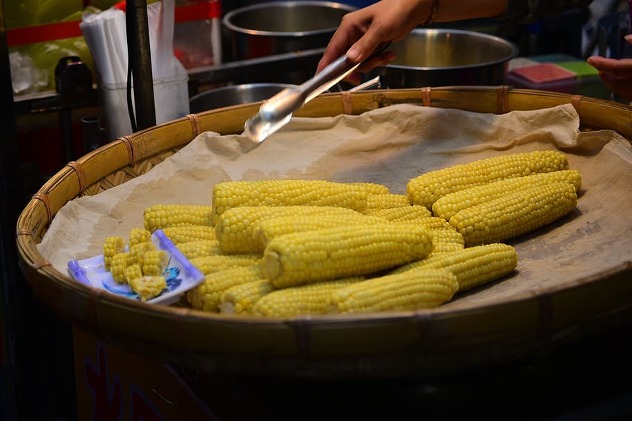 corn, barbecue, food, food and drink, hand, freshness, human hand HD wallpaper